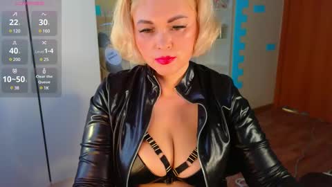 Mrs. Isabella online show from February 14, 8:21 am