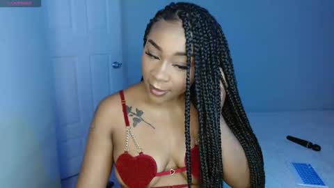 Snapshot of goddess_val chatting on November 4, 9:52 am Valentina online show from November 4, 9:52 am