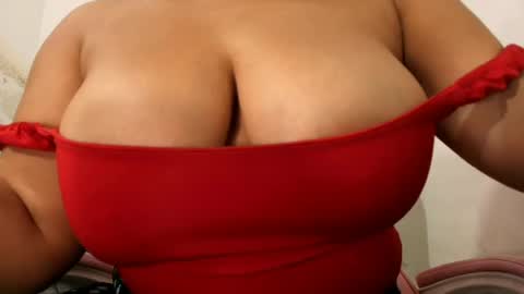 Snapshot of goddesschanell chatting on June 6, 7:02 am CHANELL online show from June 6, 7:02 am