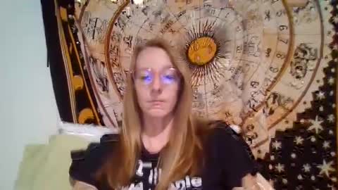 Snapshot of goddesschloexo chatting on September 30, 2:49 am GoddessChloexo online show from September 30, 2:49 am