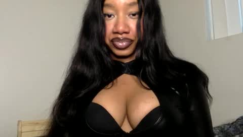 Snapshot of goddessdaisysky chatting on March 5, 1:42 am Goddess Daisy Sky online show from March 5, 1:42 am