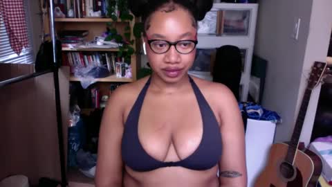 Snapshot of goddessdaisysky chatting on September 11, 6:30 pm Goddess Daisy Sky online show from September 11, 6:30 pm