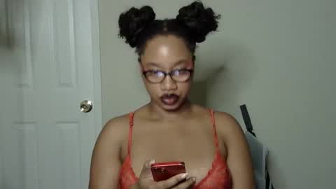 Snapshot of goddessdaisysky chatting on September 20, 4:35 am Goddess Daisy Sky online show from September 20, 4:35 am