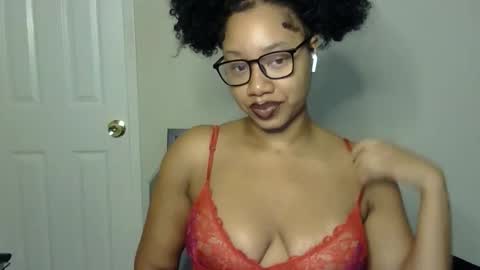 Snapshot of goddessdaisysky chatting on October 24, 3:41 pm Goddess Daisy Sky online show from October 24, 3:41 pm