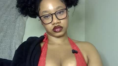 Snapshot of goddessdaisysky chatting on November 22, 4:11 am Goddess Daisy Sky online show from November 22, 4:11 am