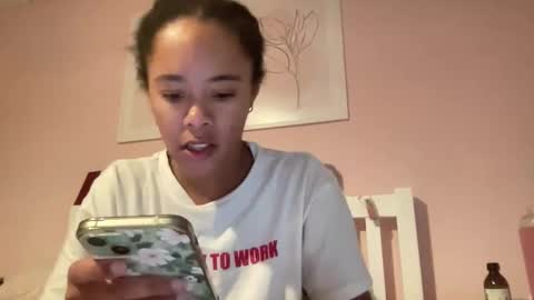 Goddess L online show from May 19, 6:25 pm