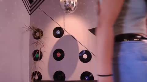 Snapshot of goddessjulieta chatting on November 16, 6:13 pm Julieta online show from November 16, 6:13 pm