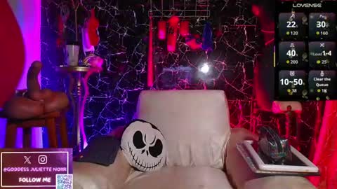 Goddes Juliette Noiir online show from June 15, 11:12 am