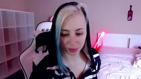 Snapshot of goddesslilith chatting on January 5, 3:53 am Goddess Lilith - 111 tks to PM online show from January 5, 3:53 am