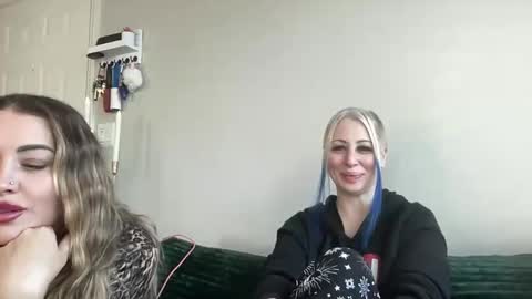 Snapshot of goddesslilith chatting on December 20, 10:50 pm Goddess Lilith - 111 tks to PM online show from December 20, 10:50 pm