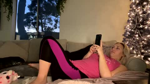 GoddessMayvn online show from December 20, 12:52 am