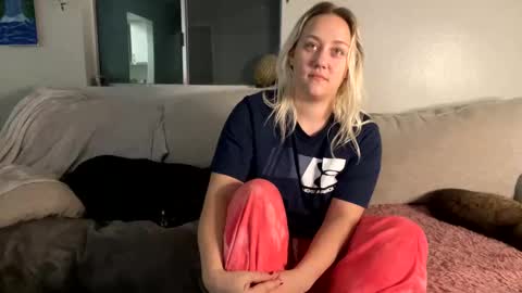 GoddessMayvn online show from February 1, 7:05 am