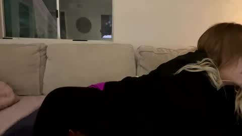 Snapshot of goddessmayvn chatting on December 20, 2:29 am GoddessMayvn online show from December 20, 2:29 am