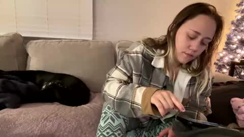 Snapshot of goddessmayvn chatting on January 17, 7:57 am GoddessMayvn online show from January 17, 7:57 am