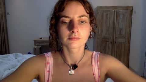 Snapshot of goddessmiamuse chatting on November 15, 11:51 am goddessmiamuse online show from November 15, 11:51 am