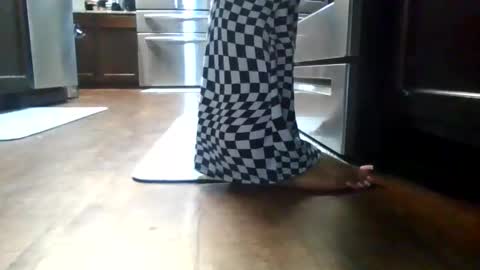 GoddessQuaFeet online show from February 19, 5:42 pm