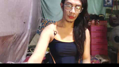 Snapshot of goddesssonyaxxx chatting on July 5, 6:09 am KENNY DOLL online show from July 5, 6:09 am