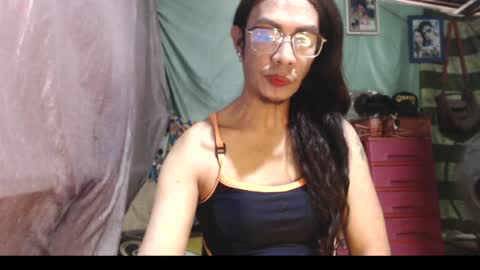 Snapshot of goddesssonyaxxx chatting on July 8, 6:18 am KENNY DOLL online show from July 8, 6:18 am