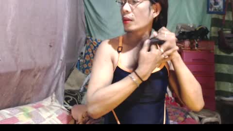 Snapshot of goddesssonyaxxx chatting on July 16, 6:08 am KENNY DOLL online show from July 16, 6:08 am