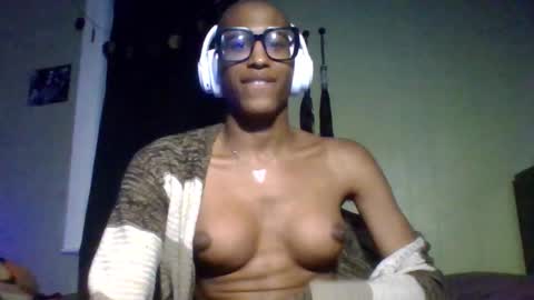 Snapshot of goddexx_kii chatting on February 26, 1:26 am goddexx_kii online show from February 26, 1:26 am