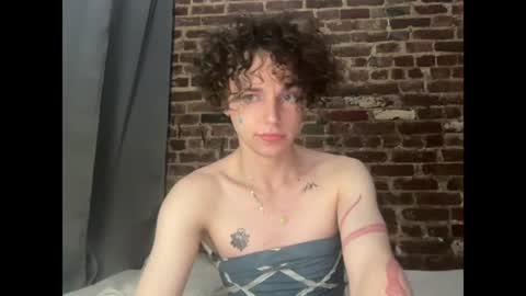 godsheshot online show from June 13, 3:37 am