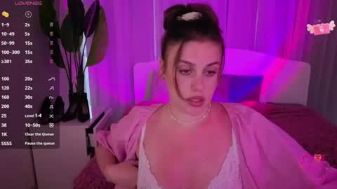 Snapshot of goga_li chatting on June 21, 5:59 pm Lilya online show from June 21, 5:59 pm