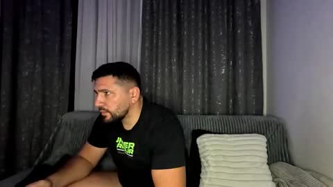 gold_alpha_boy online show from October 18, 4:30 pm