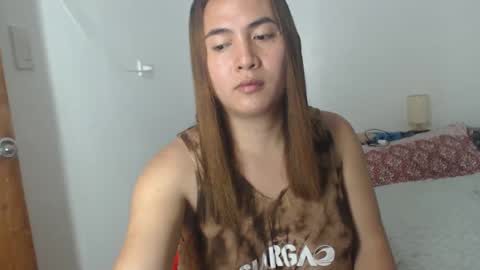 Snapshot of goldbella_ chatting on March 12, 10:59 am bella online show from March 12, 10:59 am