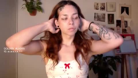 Snapshot of golden_alaska chatting on October 18, 10:49 am Alaska online show from October 18, 10:49 am