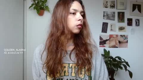 Snapshot of golden_alaska chatting on November 10, 11:42 am Alaska online show from November 10, 11:42 am