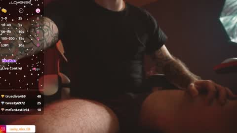 Snapshot of golden_alex chatting on January 15, 10:13 pm Alex online show from January 15, 10:13 pm