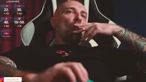 Snapshot of golden_alex chatting on January 20, 11:54 pm Alex online show from January 20, 11:54 pm