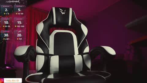 Snapshot of golden_alex chatting on January 21, 11:02 pm Alex online show from January 21, 11:02 pm