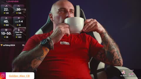 Snapshot of golden_alex chatting on February 1, 12:40 am Alex online show from February 1, 12:40 am