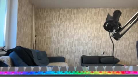 Snapshot of golden_boyyy21 chatting on February 17, 12:59 pm Golden boyyy21 online show from February 17, 12:59 pm