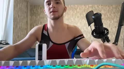 Snapshot of golden_boyyy21 chatting on February 21, 8:40 am Golden boyyy21 online show from February 21, 8:40 am