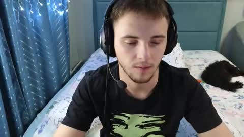 Golden boyyy21 online show from January 15, 12:04 am