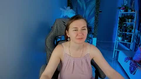 Snapshot of golden_dragones chatting on June 18, 7:52 am Gloria online show from June 18, 7:52 am