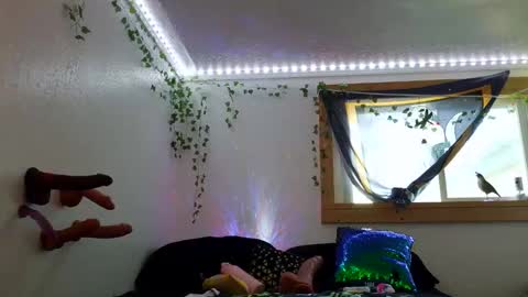 Snapshot of goldendelicious577600 chatting on May 7, 8:14 pm XxPretentious PeachxX online show from May 7, 8:14 pm