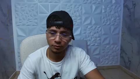 Jeff and Sebas online show from June 3, 9:09 pm