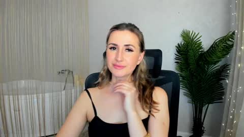 Olivia online show from January 15, 9:45 am