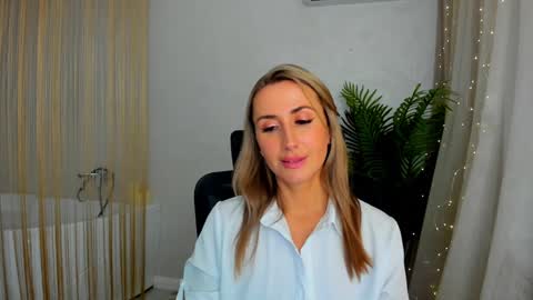 Olivia online show from January 24, 2:07 am