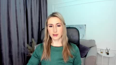 Olivia online show from February 26, 3:32 am