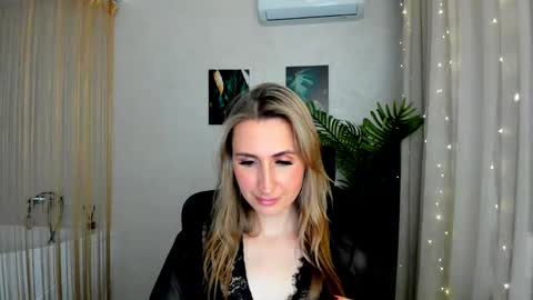 Olivia online show from March 1, 1:53 am