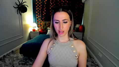 Olivia online show from October 30, 4:14 am