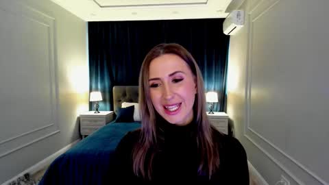 Olivia online show from November 20, 5:07 am