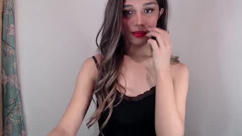 Snapshot of goldenlily69 chatting on February 27, 11:48 pm Lily is Gold online show from February 27, 11:48 pm