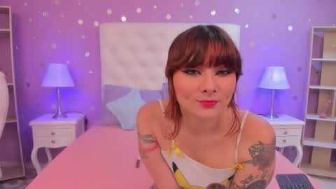 goldentemptation_ online show from February 16, 7:43 pm