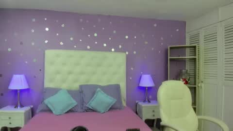 goldentemptation_ online show from March 1, 1:35 pm