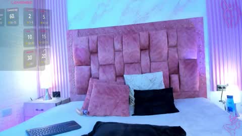 goldilockss15 online show from September 26, 3:21 am